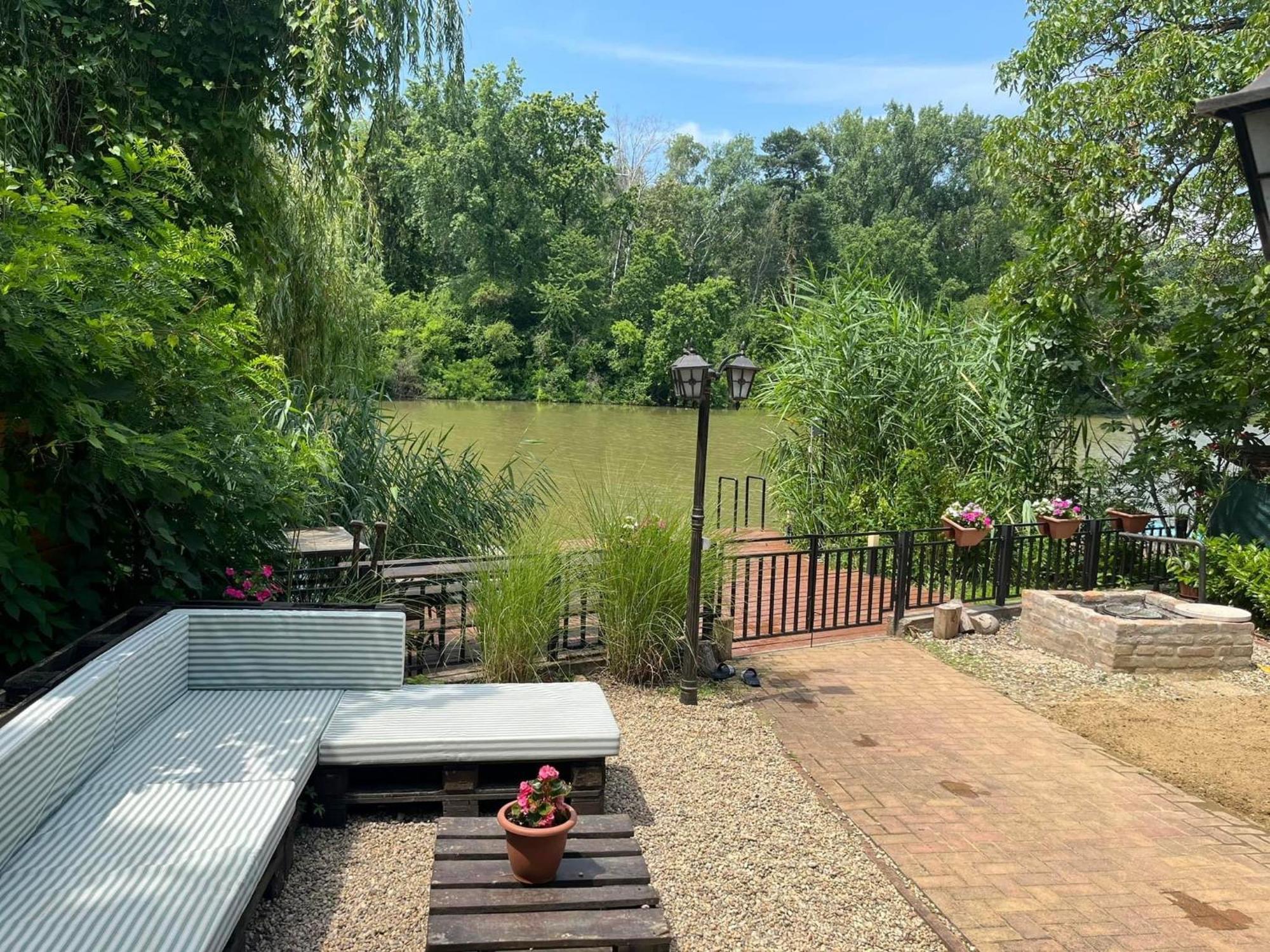 Csuka48 Apartman Szarvas Zewnętrze zdjęcie
